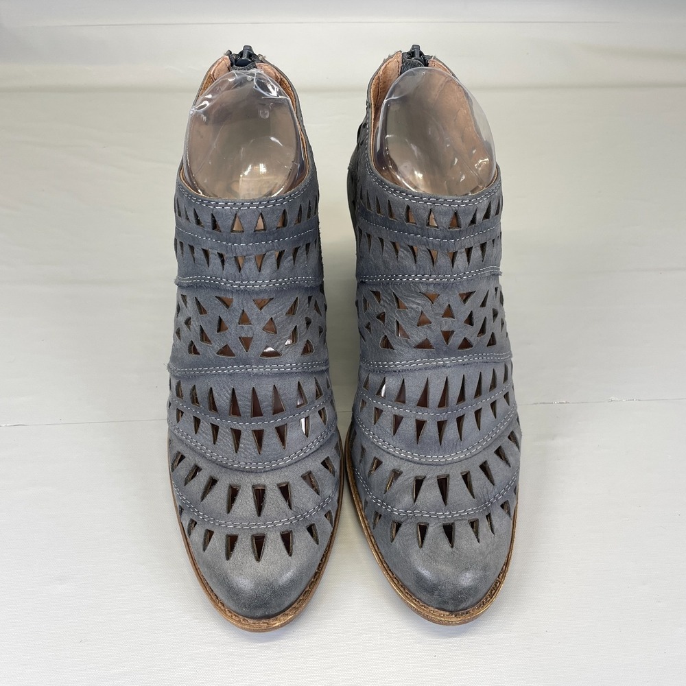 Sofft Westwood Lasercut Ankle Boots Womens Size 8 M Gray Blue Leather Western - Picture 4 of 10